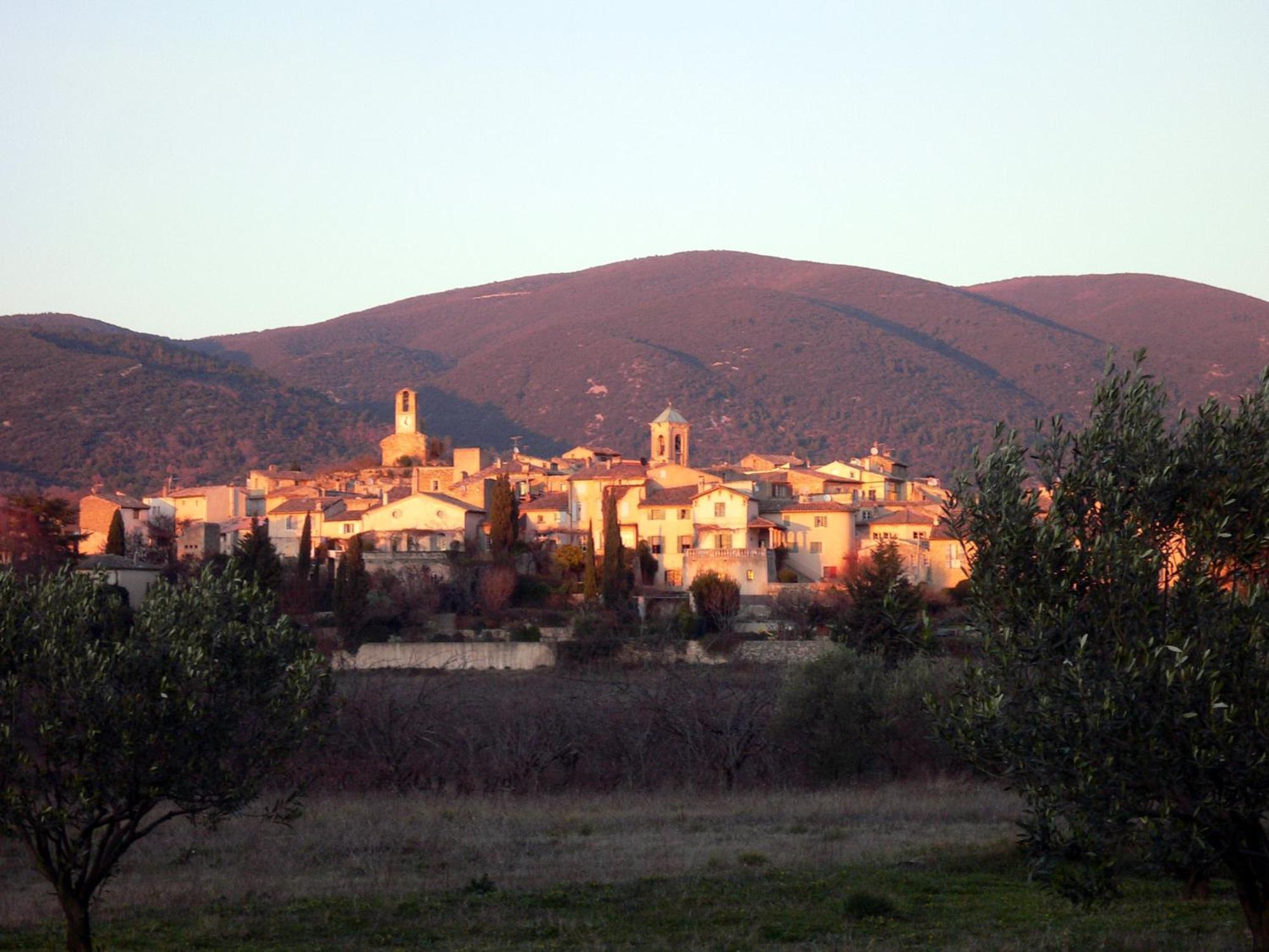 Les Terrasses - Gordes Guest House Bagian luar foto