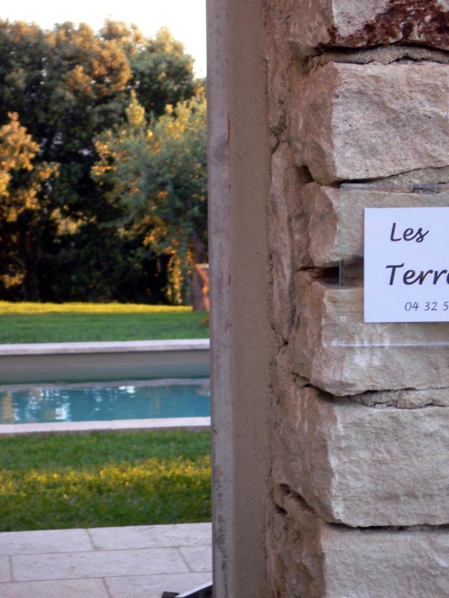 Les Terrasses - Gordes Guest House Bagian luar foto
